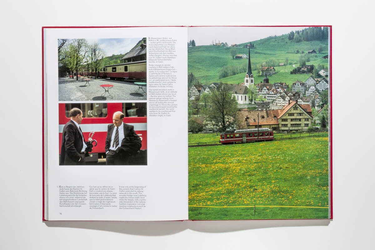 Wasserauen 868m ü. M., das Ende der einen Appenzellerbahnlinie am Alpstein (l.o.) , unten: zwei Stimmbürger mit dem Degen und (r) das Dorf Gais an der Linie nach Altstätten