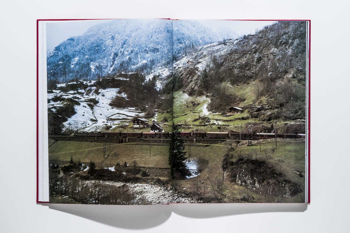 Güterzug zwischen Intschi und Gurtnellen Richtung Gotthard