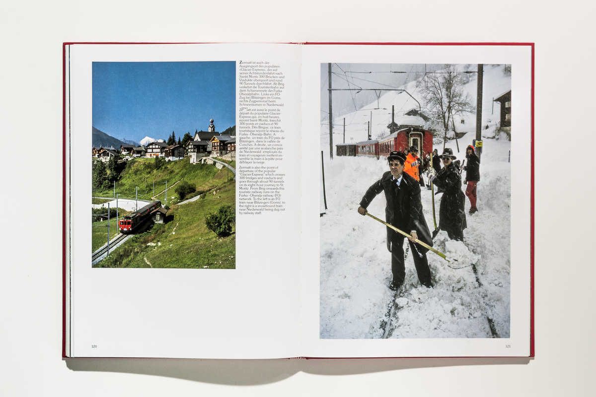 Ein Zug der Furka-Oberalp-Bahn bei Blitzingen im Goms (l) Freischaufeln eines im Neuschnee steckengeblieben Zuges bei Oberwald.